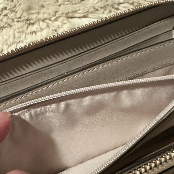 EUC Kate Spade Large Glitter Wallet (Gold) - Picture 7 of 9